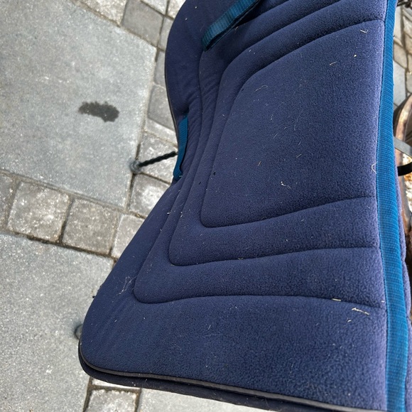 Dover navy saddle pad - Picture 2 of 3